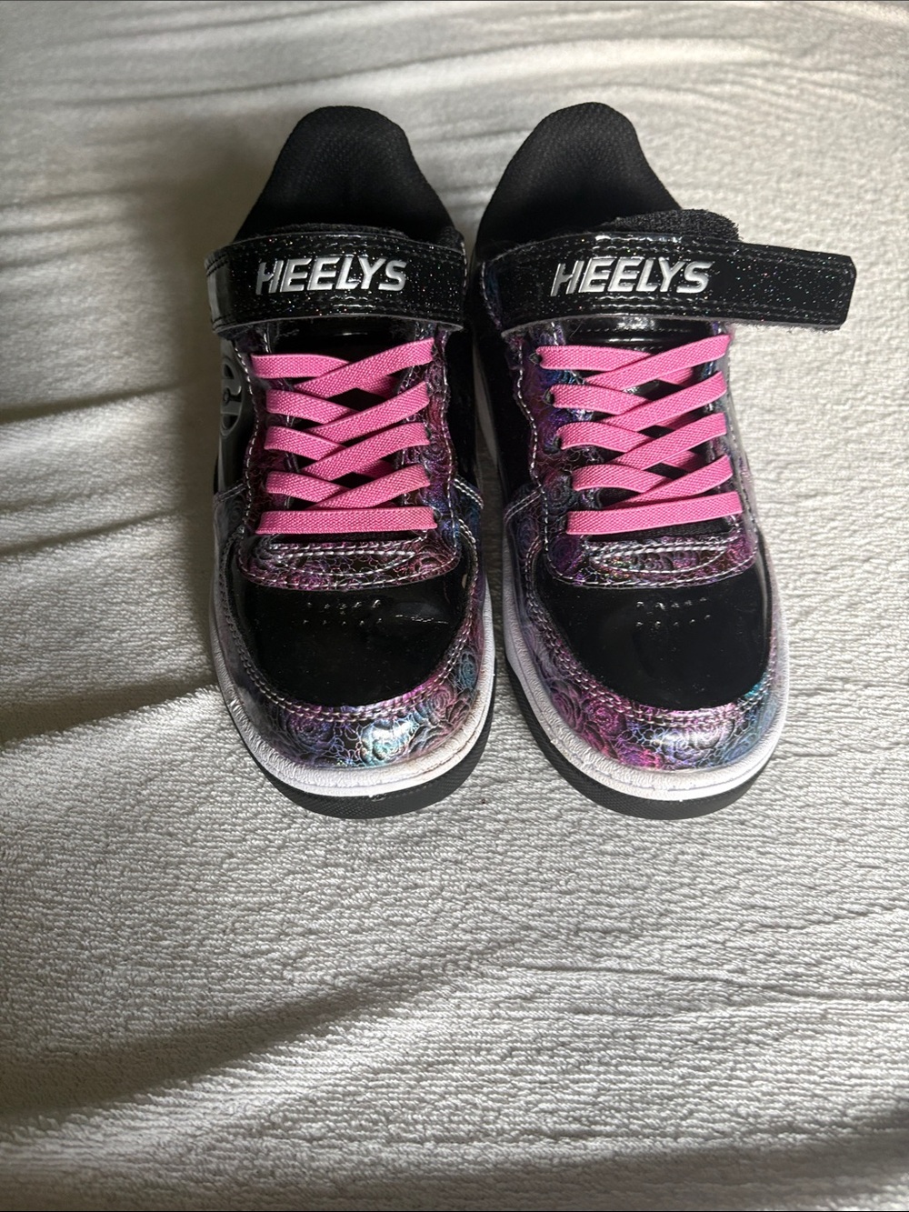Heelys Kids Black Sneakers with Bright Pink Laces